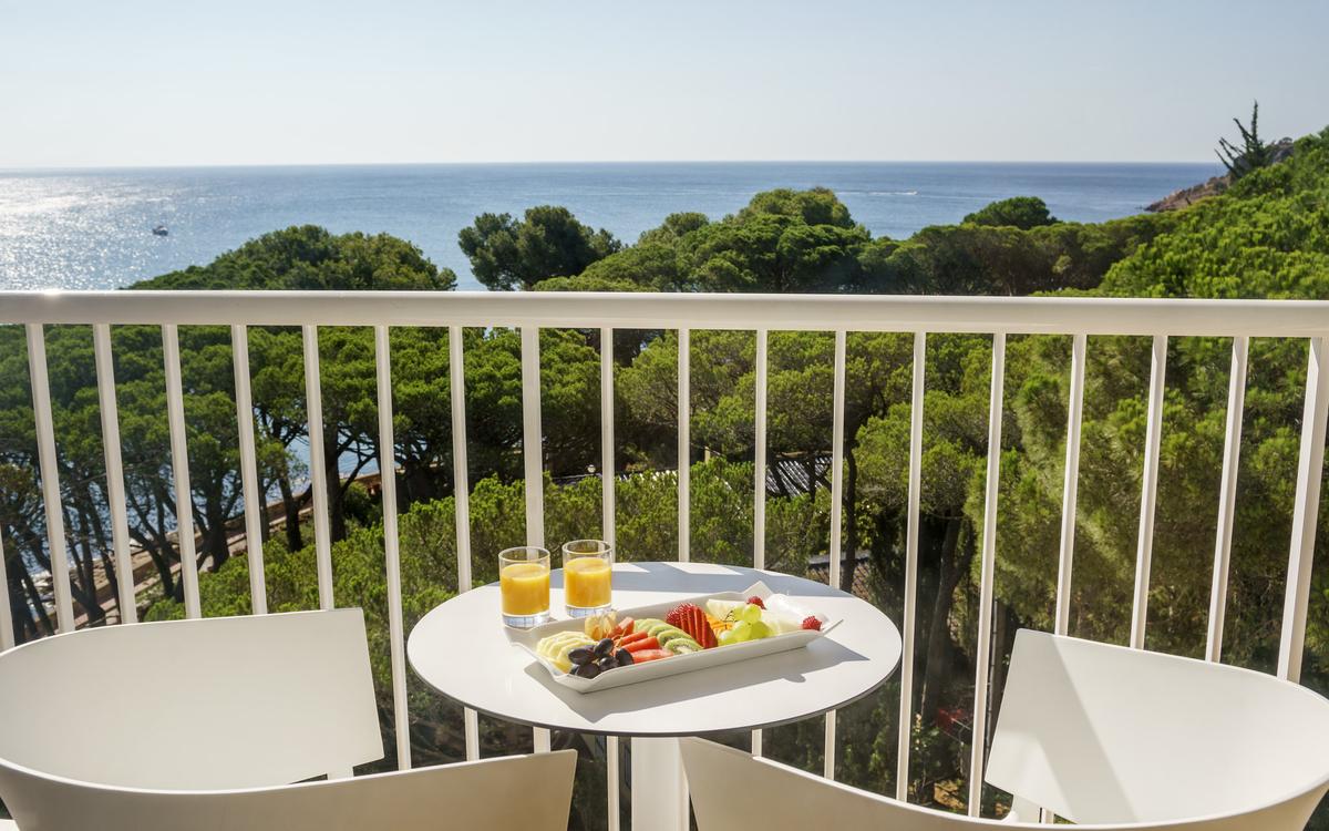 Chambres avec terrasse Hotel ILUNION Caleta Park S'Agaró Chambres avec terrasse Hotel ILUNION Caleta Park S'Agaró